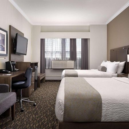 Best Western Plus Carlton Plaza Hotel Виктория Экстерьер фото