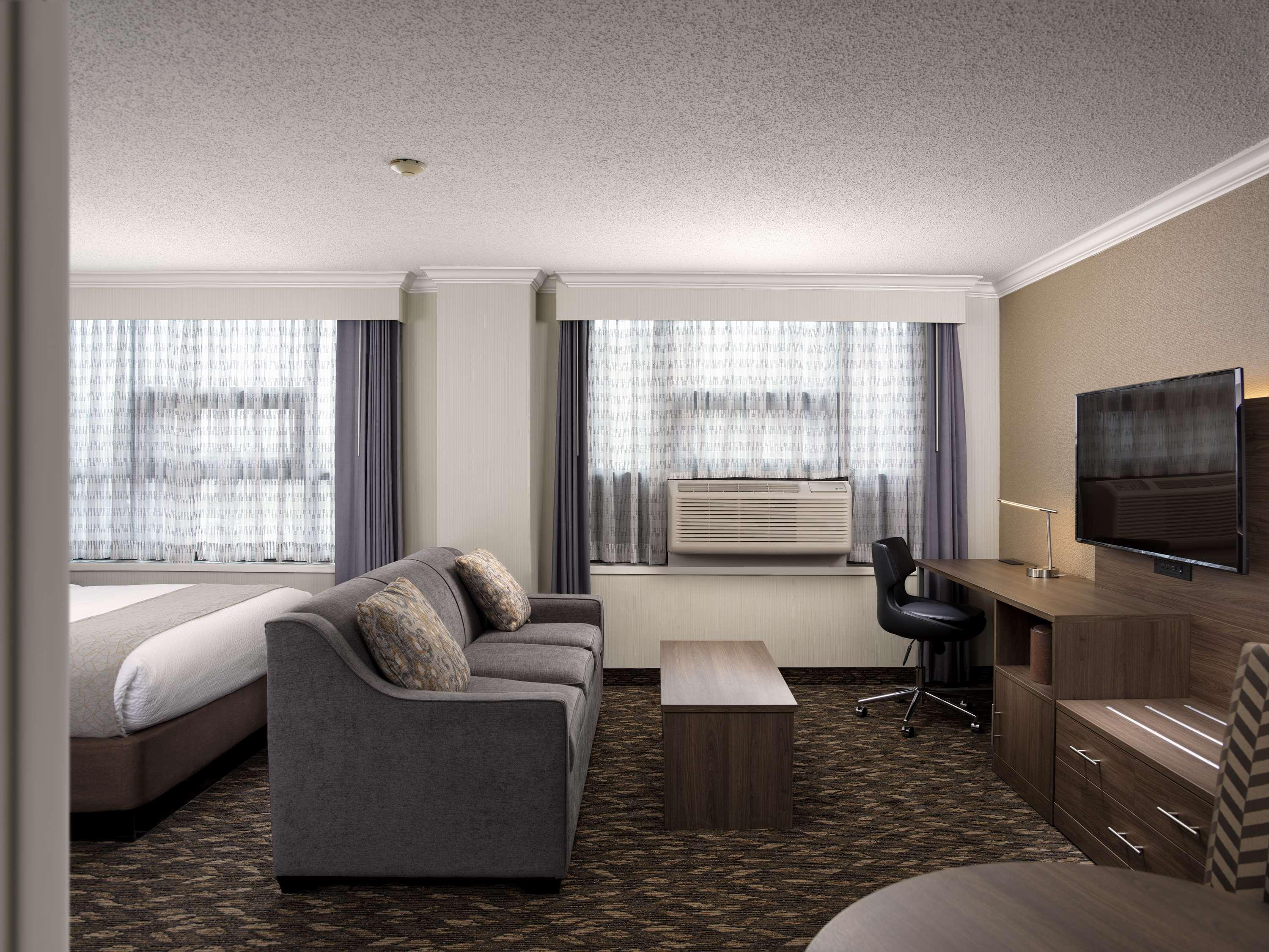 Best Western Plus Carlton Plaza Hotel Виктория Экстерьер фото