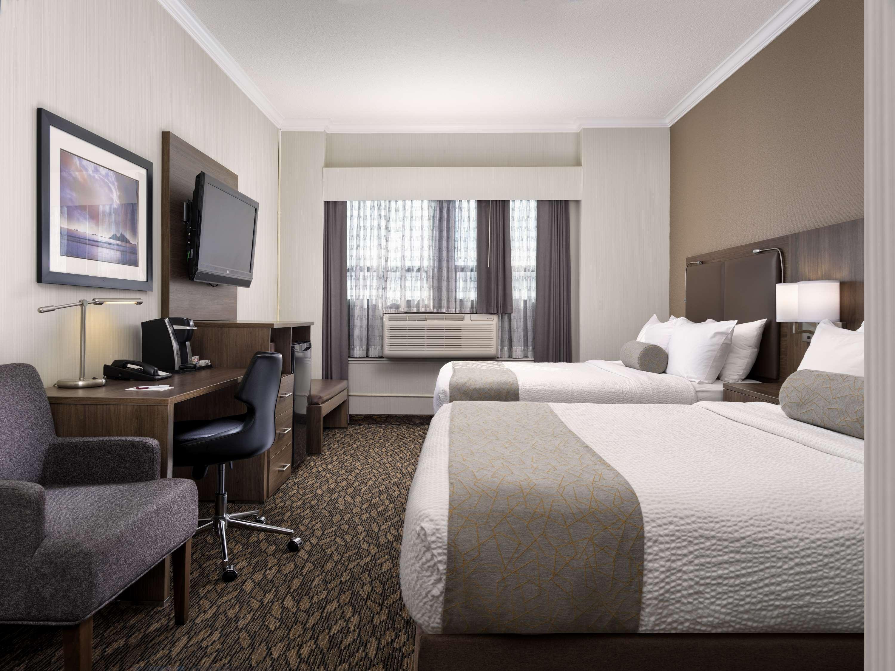Best Western Plus Carlton Plaza Hotel Виктория Экстерьер фото