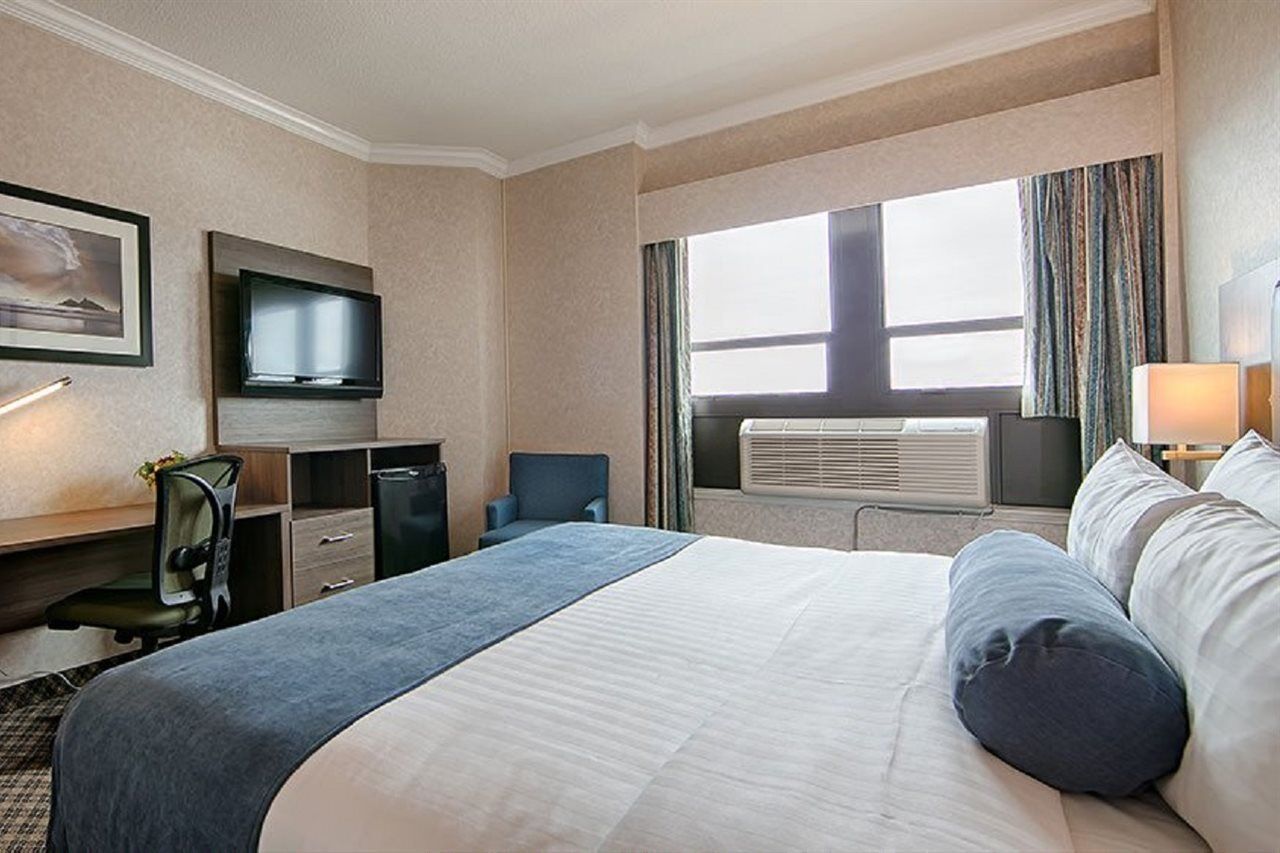 Best Western Plus Carlton Plaza Hotel Виктория Экстерьер фото